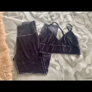 Beyond Yoga Amethyst Set